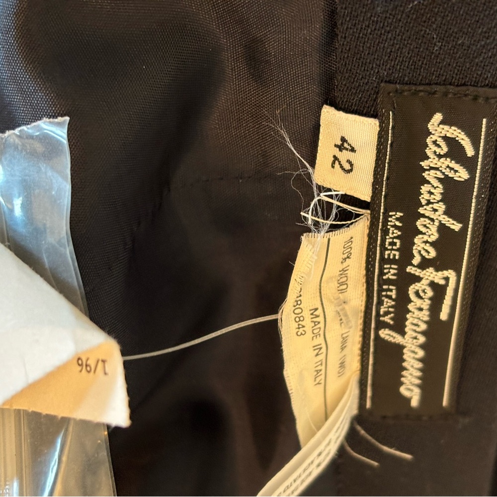 Salvatore Ferragamo Navy Blue Pencil Skirt 42 27” Waist - Picture 9 of 9